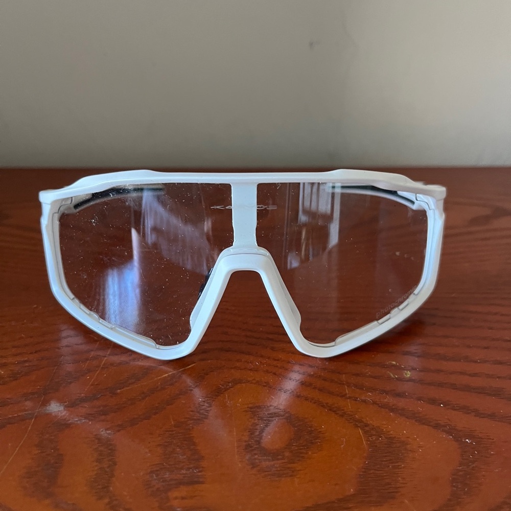 KAPVOE Photochromic Cycling Glasses